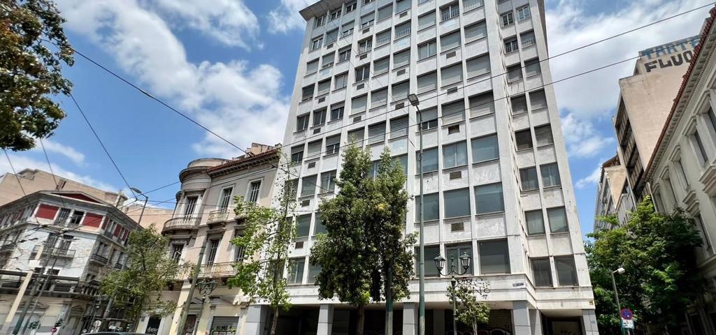 Σε ξενοδοχείο μετατρέπουν 9ώροφο κτίριο γραφείων στο κέντρο της Αθήνας SIREC ENERGY και Blend Development Σε ξενοδοχείο μετατρέπουν 9ώροφο κτίριο γραφείων στο κέντρο της Αθήνας SIREC ENERGY και Blend Development